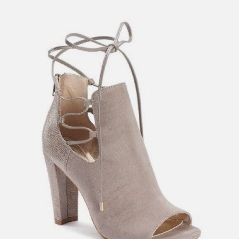 Sugar "Kacy" Open Toe Lace Up Grey Suede Booties Sz 8.5
